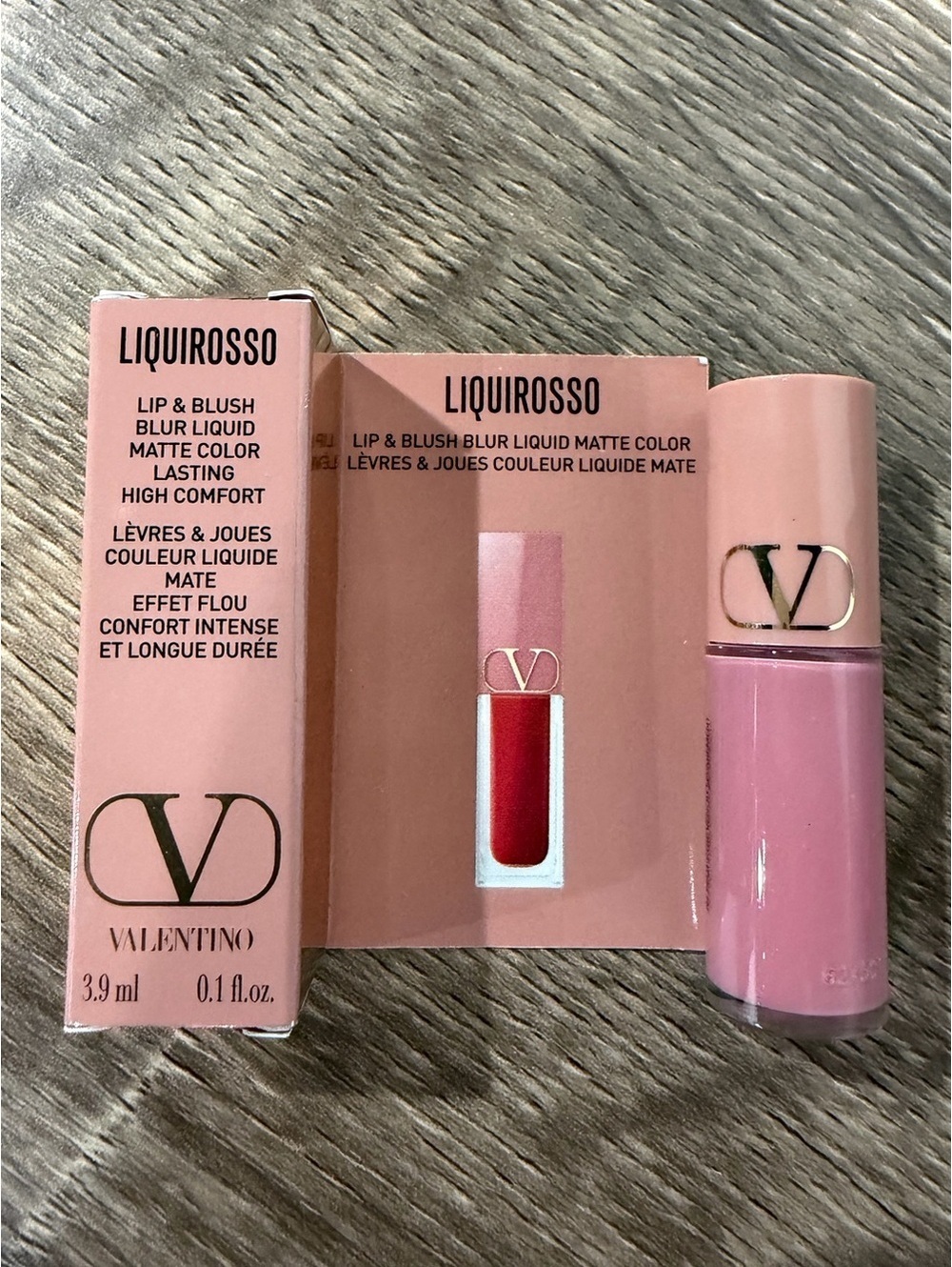 Valentino Liquirosso Matte 109R Catch Me If You Can Lip & Blush Liquid 3.9 ml